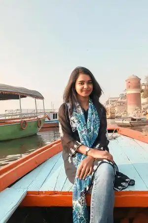 A Young escort girl in Cyber city Seeking men